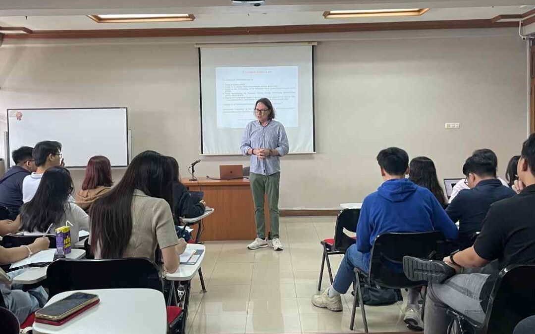 Kuliah Umum Bersama Prof. Dr. Stefan Koos dari Universitat Der Bundeswehr Munchen